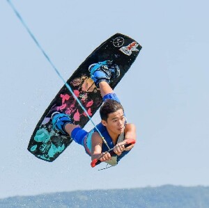 臺北微風運河寬板滑水體驗