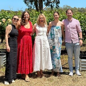 阿德萊德機場和船屋巴士私人接送