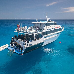 PADI 3天2夜船宿潛水之旅