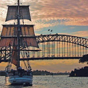 雪梨港高桅帆船晚餐巡遊