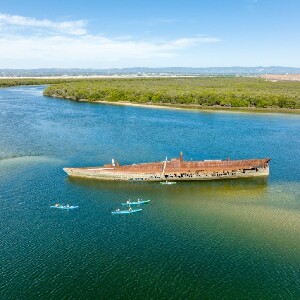 海豚保護區＆花園島船舶墓地獨木舟之旅