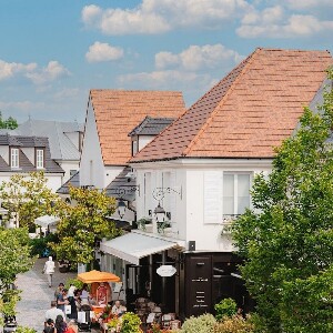 La Vallée Village Outlet 購物之旅（含豪華交通接送）