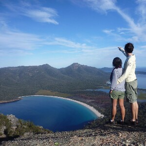 從荷巴特出發：酒杯灣與費爾德國家公園活力一日遊