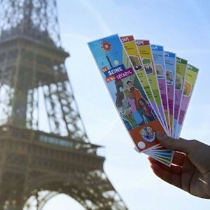 巴黎塞納河及其秘密兒童問答巡遊體驗