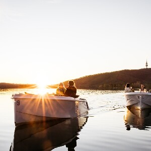 坎培拉電動野餐船租賃
