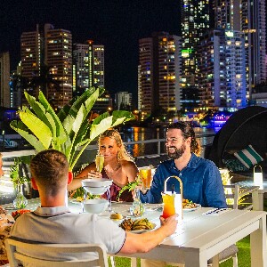 黃金海岸觀光晚餐遊船