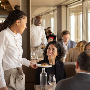 埃菲爾鐵塔Madame Brasserie午餐體驗（含優先入場）