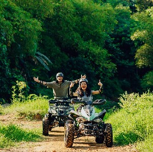 在黎剎省Estancia De Lorenzo體驗ATV