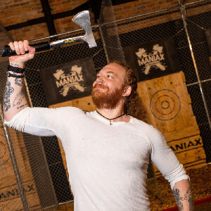 紐斯特德 MANIAX 飛斧體驗