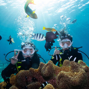 沖繩恩納藍洞浮潛＆潛水體驗（廣東話教練）