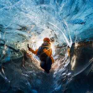 冰島水晶冰洞之旅（傑古沙龍冰河湖出發）
