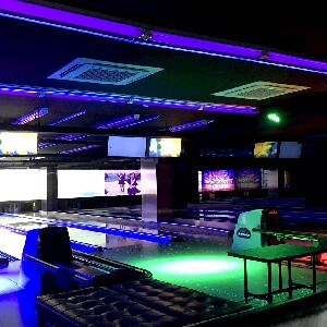 首爾 ClubStrike 保齡球與 K-Pop 夜生活體驗