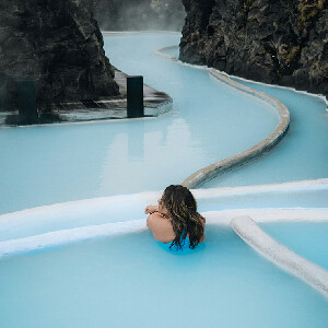冰島活火山徒步+藍湖温泉一日遊（含藍湖舒適票）