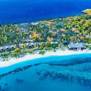 斐濟馬納島遊船之旅