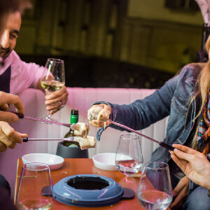 電動嘟嘟車私人之旅 & 頂級日內瓦火鍋體驗