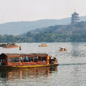 杭州西湖與三潭印月半日小團遊（含遊船體驗）