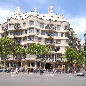 巴塞隆納：探索米拉之家導覽之旅的魔力