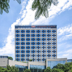 成都保利公園皇冠假日酒店 高級房（週五至週日含早+蓉城小吃+絲路奇兵親子活動）