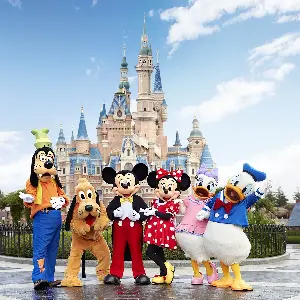 Shanghai Disneyland Hotel (2 Adults 1 Child, 2-Night Stay with Disneyland Tickets + 1-Hour Early Park Admission) image
