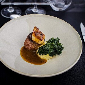 Bustronome奢華巴士法式美食之旅