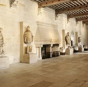 皮耶爾封城堡門票