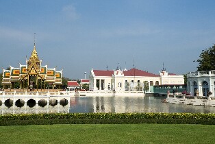 大城必訪景點一日遊：邦芭茵夏宮＆水上市場＆寺廟