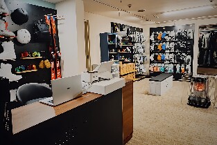 越後湯澤苗場：雪具租借 (新潟)