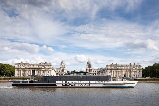 倫敦泰晤士河隨上隨下觀光遊船（Uber Boat）