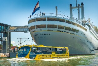 鹿特丹水上巴士“飛濺”之旅