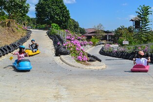 菲律賓克拉克 Zoocobia 歡樂動物園門票