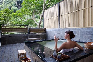 新北烏來：名湯溫泉會館 - 湯屋&大眾池泡湯券