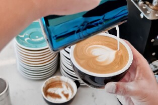 新加坡芽籠巴魯附近的咖啡拉花工作坊