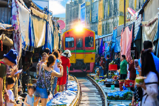 水上市場 + 咖啡館（Bubble in the Forest、After the Rain）