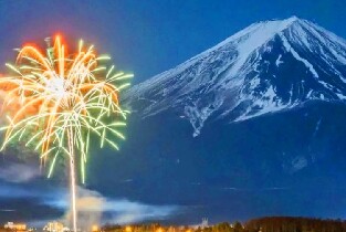 富士山河口湖冬花火一日遊｜西湖療愈裏根場/西湖樹冰祭&河口湖冬花火&羅森便利店&FUJIYAMA溫泉一日遊
