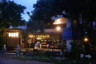 南投妖怪創界糖狗村門票 & 甕仔雞(需電話預約）