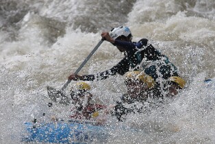 金寶河激流泛舟體驗圖片