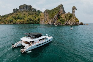 喀比豪華遊船半日遊（上午或日落團）