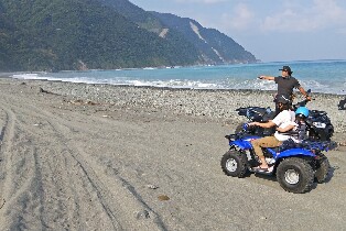 宜蘭叢林野地ATV．UXV沙灘車體驗