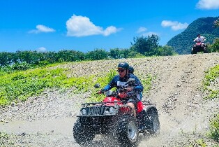 宜蘭東澳灣: 沙灘車叢林冒險