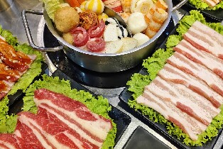 Robinsons Magnolia 的 Meatogether Grill & Shabu-Shabu