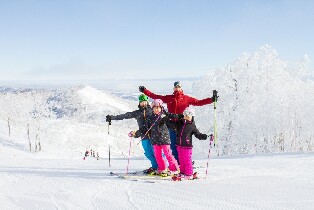 新千歲機場 - 富良野滑雪場接駁巴士