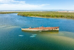 海豚保護區＆花園島船舶墓地獨木舟之旅