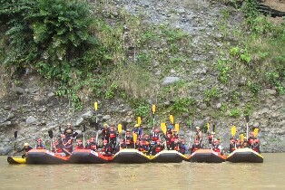 達沃河漂流體驗