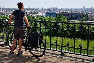 巴黎凡爾賽宮和王後農莊電動自行車之旅