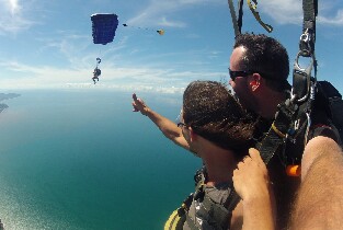 凱恩斯高空跳傘體驗