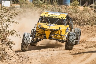 V8越野車腎上腺素激增拉力體驗