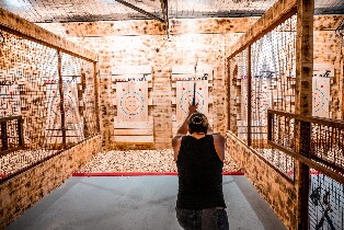 悉尼亞歷山大市斧頭投擲（Axe Throwing）遊戲體驗