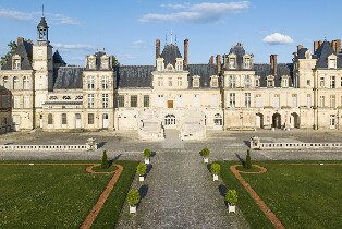 楓丹白露宮 & 子爵城堡一日遊（巴黎出發）