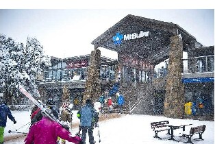布勒山雪地一日遊