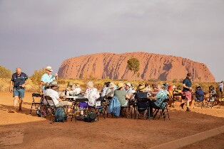 烏魯魯日落燒烤之旅